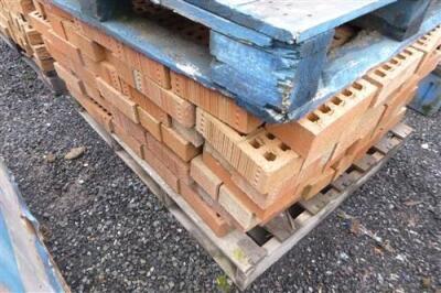 6 x Pallets of Unused + Reclaimed Bricks + Capstones - 12