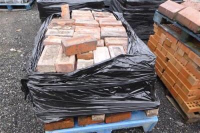 6 x Pallets of Unused + Reclaimed Bricks + Capstones - 15