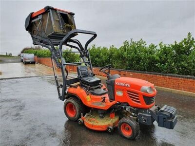 2018 Kubota G26-11 Twin Cut Tractor Mower - 3