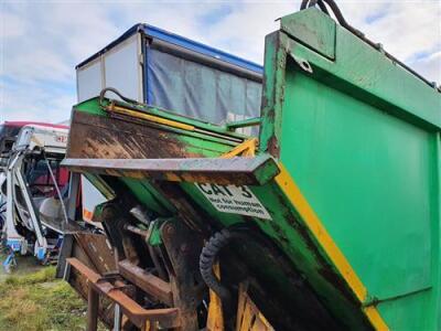 2009 Isuzu 4x2 Bin Lorry - 14