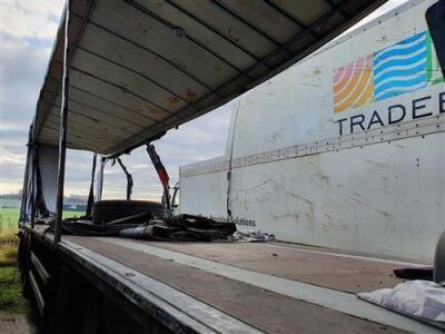 2006 Schmitz Triaxle Curtainside Trailer - 4