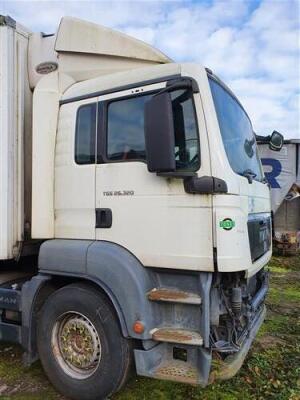 2010 MAN TGS 26 320 6x2 Chassis Cab - 11