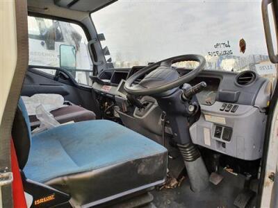 2013 Mitsubishi Fuso Canter 7 C15 4x2 Chassis Cab - 3