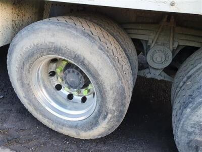 2015 Volvo FM 8x4 Insulated Body Tipper - 13