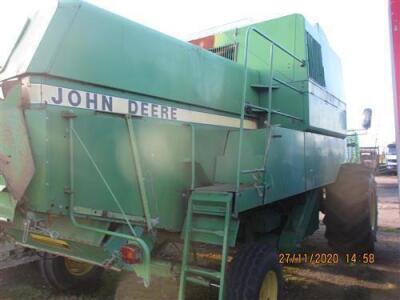 John Deere 1085 Combine - 11