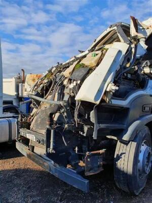 2013 Iveco 6x2 Tractor Unit - 19