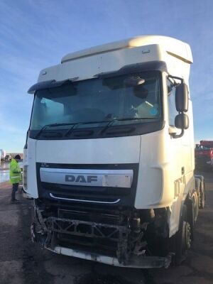 2015 DAF XF Euro 6 6x2 Midlift Tractor Unit - 2