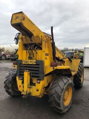 JCB 525B-HL Farm Special Turbo Plus Loadall - 4