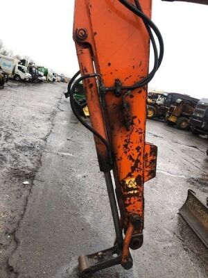 2000 Hitachi EX60-5 Excavator - 4