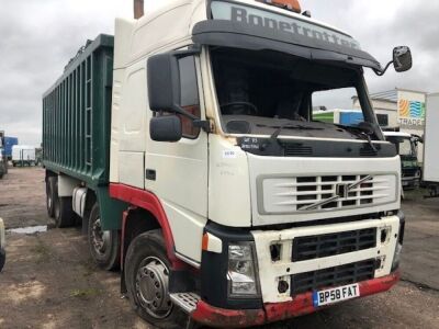 2008 Volvo FM 8x4 Side Loader Refuse Vehicle - 2