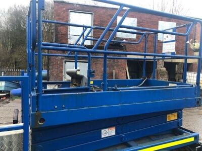 2000 Ford Transit Scissor Lift Vehicle - 13