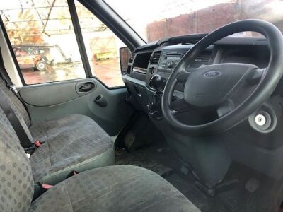 2010 Ford Transit Welfare Van - 4