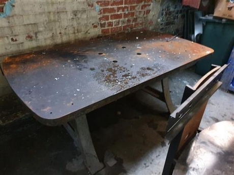 Heavy Duty Steel Work Bench