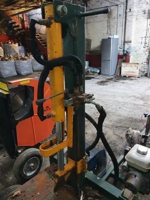 Petrol / Hydraulic Log Splitter - 8