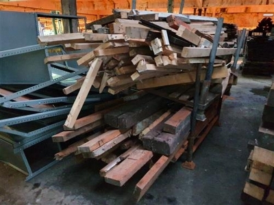 Qty of Timber + Stillage - 6