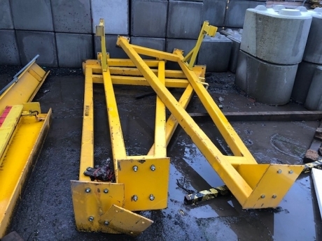 Rolling Crane Girder + Support Legs