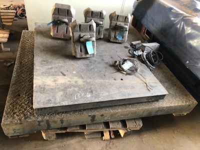 Electronic Scales and 4 x Digital Crane Weighing Attachments 