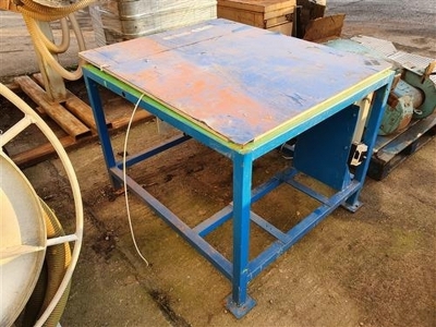 Electric Pneumatic Steel Workbench - 3