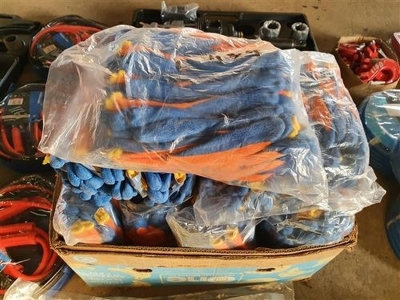 120 Pairs of Fleece Lined Gloves