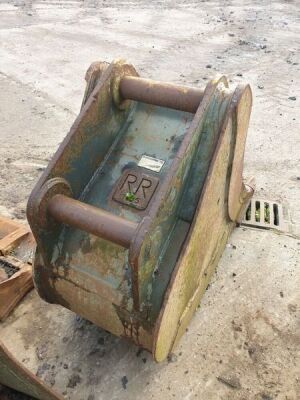 2ft Komatsu Digging Bucket - 3