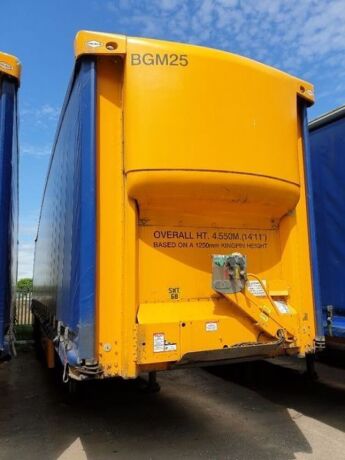 2004 SDC Triaxle Curtainside Trailer