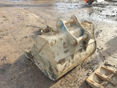 4ft Digging Bucket - 65mm Pins - 3