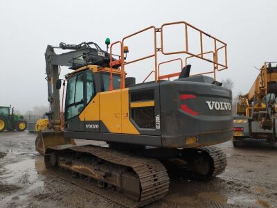 2016 Volvo EC220EL Excavator - 3