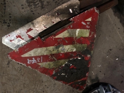 4 x Wide Load Markers  - 2