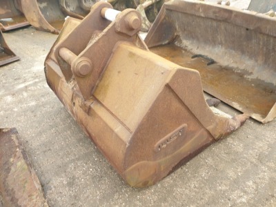 5ft Digging Bucket - 80mm Pins - 2