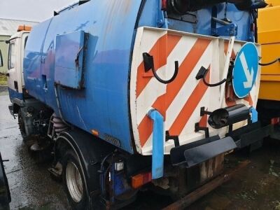 2001 DAF LF45 130 4x2 Sweeper - 4