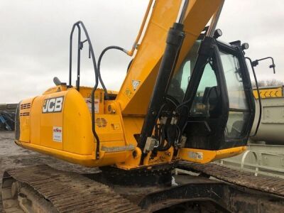 2014 JCB JS220 LC Excavator - 5