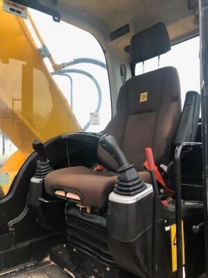 2014 JCB JS220 LC Excavator - 15