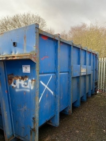 Big Hook Compactor Bin