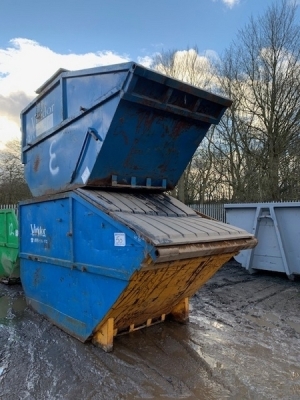 8 yrd Enclosed Skip