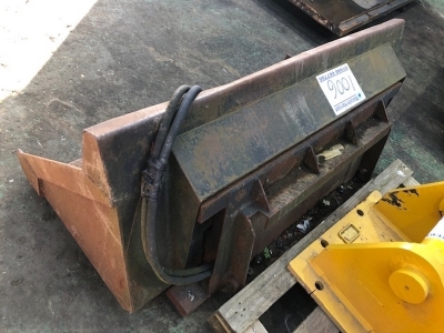 Hydraulic Tip Skid Steer Bucket - 4