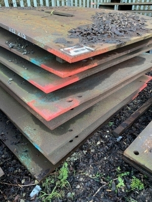 12 of 1450 x 1310 x 25mm (Approx) Steel Road Plates - 3