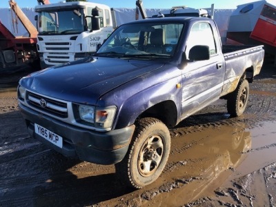 2001 Toyota Hilux 2.4TD Pickup