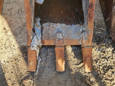 2ft Digging Bucket - 3