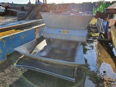 2 x Easikit Galvanised Steel Electric Driven Feed Conveyor, 1200mm Belts - 4