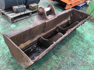 6ft Ditching Bucket, 65mm Pins - 4