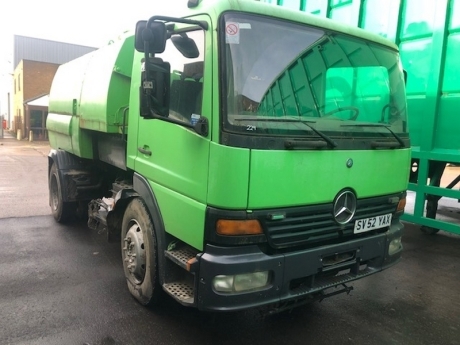 2003 Mercedes 4x2 Johnston Body Sweeper