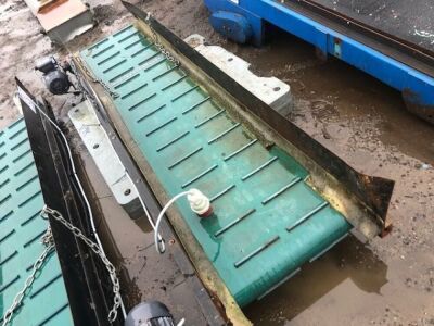 2 x Electric Driven Conveyor, 520mm Belt - 4