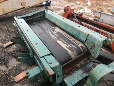 2 x Hydraulic Driven Conveyors - 4