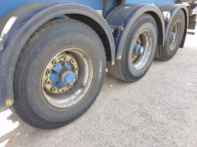 2006 Dennison Triaxle Sliding Skeletal Trailer - 6