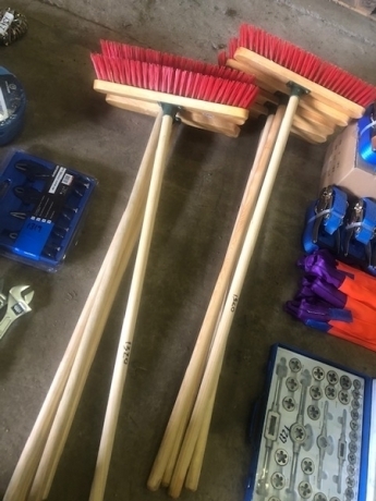 10 x Wide Stiff Yard Brushes