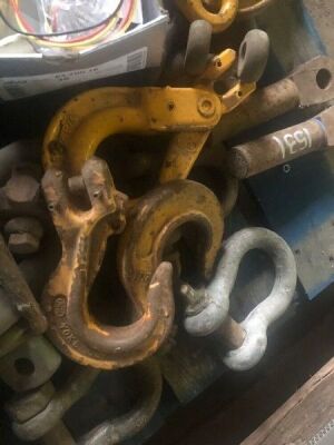 Pallet of D-Links & Lifting Equipment - 4