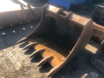 Komatsu PC130.8 , 4 Ft Digging Bucket  - 2