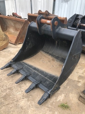 JCB 4' Digging Bucket - 80mm Pins