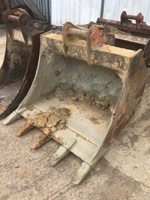 4' Digging Bucket, To Suit 130 Machine