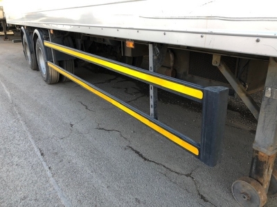 2010 Gray + Adams Triaxle Fridge Trailer - 5